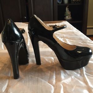 G by guess patent leather pumps